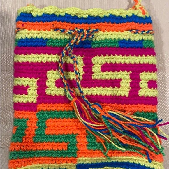 Mini Wayuu tribe cell phone or glasses carrier bag - Picture 2 of 9